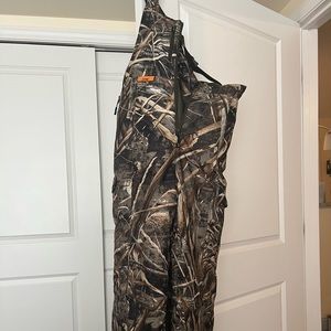 SHE waterfowl hunting bib